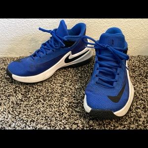 Nike Boys Air Max Infuriate High Top Sneaker Size 3 Youth